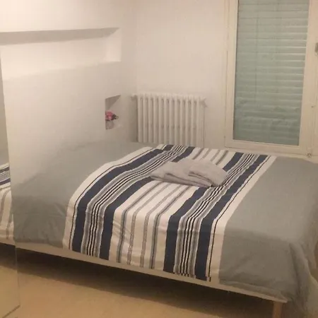 Tour Eiffel Commerce Apartment *